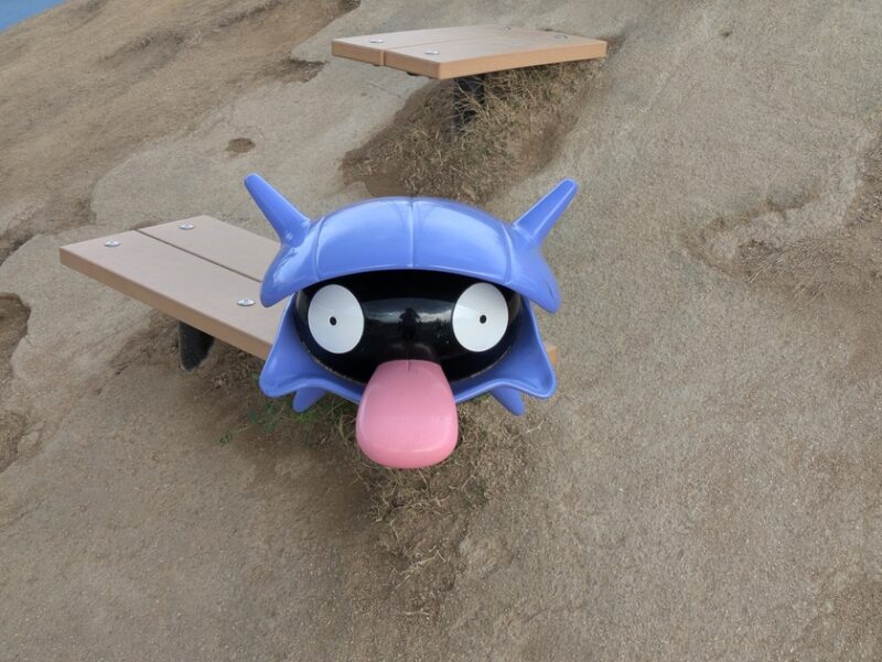 香川県綾川町にあるヤドン公園のシェルダー遊具1